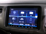 CD、DVD、Bluetooth、AM、FM、スマートフォン接続ができます。