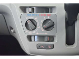 『トヨタ認定中古車』3つの安心を1台にセット!1.徹底した洗浄 2.車両検査証明書つき 3.ロングラン保証つき 全てをクリアした【安心】の証!詳しくスタッフまでお気軽にお問い合わせ下さい。