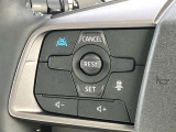 ハンドルの左側にはプロパイロットのスイッチが装備されています。高速道路で前車に追従クルーズ(アクセル・ブレーキ・ハンドル制御)ができて運転の疲れを軽減します。