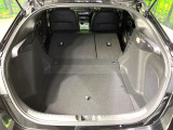 普段のお買い物や通勤、送迎等に十分な荷室スペースを確保しております。セカンドシートを倒すと、大きな荷物の積載も可能です♪
