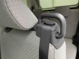 後席アシストグリップは、お年寄りの方が乗車される時に特に喜ばれる装備です。