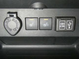 【シートヒーター搭載】シートを温めてくれる暖房機器です!長時間座っていると負担が掛かりやすい背中や腰、または冬場の寒い日に冷えやすい脚部に快適なぬくもりを♪