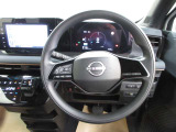 運転が楽しくなる明るく開放的な運転席まわりです。