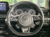 【純正革巻きステアリング】上質な革を使用することで、手にしっかり馴染みとても運転しやすいハンドルです♪