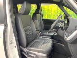運転席シート廻りは使用感も少なく、良好な状態となっています。前オーナー様が丁寧に使っていたことがよくわかりますね。