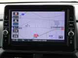 【ナビ】メモリーナビ(MM320D-L)付きです。目的地を設定すれば初めての場所でも簡単に行くことができます。もちろん音楽だって聴けちゃいます♪
