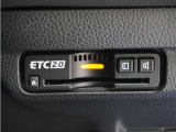 ◆ETC2.0装着◆進化したドライブ体験。料金収受システムだけだったETCが生まれ変わって、高速道路を賢く使うETC2.0に進化しました。多彩な情報サービスが便利で快適なドライブ体験を提供します。