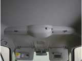 天井にはスリムサーキュレーター装備☆空気を循環してくれるので後席も快適に過ごして頂けます。