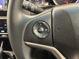 ステアリングにオーディオ操作スイッチが付いています。オーディオ画面に直接タッチしなくても操作が出来ますので、運転に集中できます。