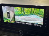 【アラウンドビューモニター】専用のカメラにより、上から見下ろしたような視点で360度クルマの周囲を確認することができます☆死角部分も確認しやすく、狭い場所での切り返しや駐車もスムーズに行えます。