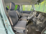 運転席シート廻りは使用感も少なく、良好な状態となっています。丁寧に使われていたことがよくわかりますね。