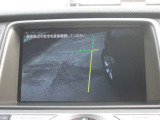助手席側ドアミラーに内蔵されたカメラにより、見えにくい左側前方をモニターに表示。高感度赤外線CCDカメラで昼夜を問わず鮮明な画像をカラーで表示出来るサイドブラインドモニターです。