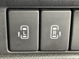 【両側パワースライドドア】スマートキーや運転席のスイッチで後席両側スライドドアの開閉が可能♪電動だから力を入れてドアを開ける必要が無く、小さなお子様でも簡単に開け閉めでき快適です♪
