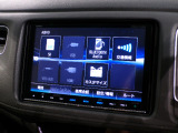 CD、DVD、Bluetooth、AM、FM、スマートフォン接続ができます。