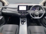 ノートの運転席周りの画像です。