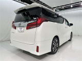 沢山乗れるのがこの車の魅力!2台で移動しないと・・・なんて時もこの車なら1台で!大活躍です♪
