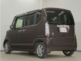 運転席のスペースはゆったりしていて、視界も広く確保されているので普段の運転からロングドライブまで快適です。
