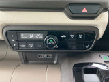 運転席のUSBジャックです!スマートフォンを充電できます!