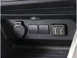 USBtypeA端子、HDMI端子、DC12V電源が付いています。