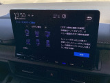 純正11.4インチナビです。フルセグTV・DVD再生可能!Bluetoothでお好きな音楽お聞きいただけます。