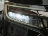 切れにくく明るいLEDヘッドライト装備!