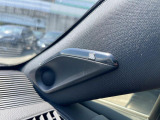 【JBLサウンドシステム】メーカーオプションの高品位サウンドシステムを搭載。専用のチューニングが施された大小様々なスピーカーから良質なサウンドが奏でられ、臨場感あふれる音響空間を演出します。