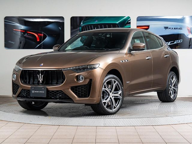 レヴァンテ S グランスポーツ ゼニア ペッレテッスータ 4WD