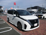 セレナ 1.4 e-POWER ルキシオン 