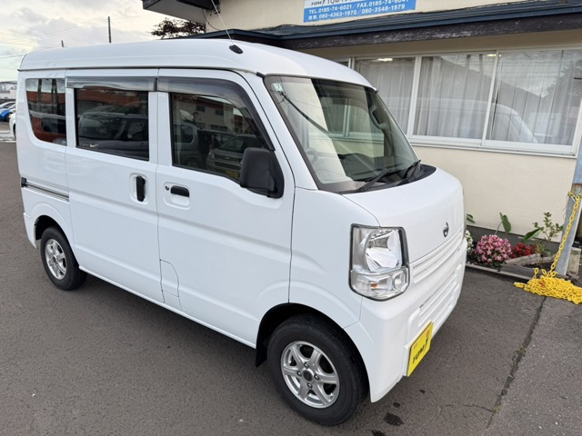 NV100クリッパー DX ハイルーフ 5AGS車 4WD