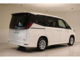 ★トヨタ認定中古車ライト★ 1年間走行距離無制限の「ロングラン保証」が付いています。全国約4,500ヶ所のトヨタのお店で保証修理可能です。お出かけ先でも安心です。選べる延長保証もご用意しています。