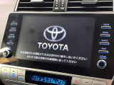 【メーカー純正ナビ】インテリアに溶け込むスタイリッシュな「専用設計」メーカーナビを装備♪視認性や操作性など基本性能にも優れ、より上質なカーライフをお楽しみいただけます。