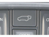 後ろが狭くてもサッと積める。途中で止められる安心のバックドア。後ろの駐車スペースが狭い時に重宝しますよ♪