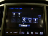 純正CD/AM/FMオーディオを装備です。Bluetooth装備ですのでスマホと通信で音楽が聴けます。