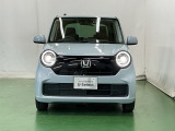 LEDヘッドライトを装備しています。LEDヘッドライトはとても明るく、雨の日や夜間走行も安全・安心です。オートライトコントロール付きで周囲の明るさに応じて自動で点灯・消灯します