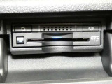 ETC車載機です。高速・有料道路の料金をキャッシュレスでスムーズに通過できます。