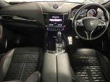 Levante Modena 430馬力(カタログ値)純正OP総額:1,930,000円 ピエノフィオーレレザー・21インチヘリオスホイール・パノラマサンルーフ・プレミアムサウンドシステム