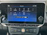 カーナビは、Bluetooth対応のメモリーナビが装着されています。