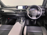 水平基調のインストメントパネル。すっきりしていて運転に集中できますね。
