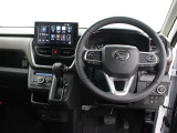 運転席廻りです。