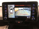 パノラミックビューモニター付きです。車両を上から見たような映像をディスプレイオーディオ画面に表示。運転席からの目視だけでは見にくい、車両周辺の状況をリアルタイムでしっかり確認できます。