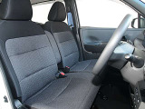 運転席まわりです。実際に座ってみて乗り心地を体感してみて下さい。