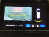 バックでの車庫入れも安心です!リアカメラが付いているバックモニター付のナビを装備しております。バンパーについているソナーや、操作線もついており距離感も画面から確認できます。