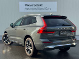 良質なスカンジナビアンデザインに全身を包まれたXC60には、控えめながら自信に満ちた、歴然とした美しさが備わっています。伝統のテールランプデザインは、変わらず安全へのこだわりが見てとれます。