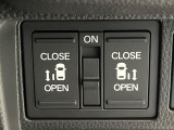 【両側パワースライドドア】スマートキーや運転席のスイッチで後席両側スライドドアの開閉が可能♪電動だから力を入れてドアを開ける必要が無く、小さなお子様でも簡単に開け閉めでき快適です♪