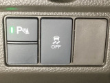 ETCの下にはHondaセンシング用の、VSA(ABS+TCS+横滑り抑制)解除スイッチなどがついています。
