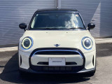 フロントマスクはどこからみてもMINIとわかるスタイルです