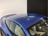 【ボディコーティングで新車時の輝きを】ご納車前にボディを磨き上げ下地処理を行った上で、コーティングを施工します。軽微な小傷も無くなりより新車時の輝きに近い状態でお届けできます。ぜひご用命下さい!