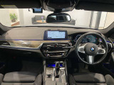 時を経ても深い魅力を放ち続けるBMW。より快適にお乗り頂くために、3つのサポートプログラムをご用意しております。※認定中古車保証は登録日より最長4年間まで延長が可能です。