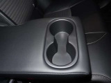 ゆとりある広々とした車内空間は、ドライブを始め買い物やレジャーなど、幅広く活躍します。一人でもみんなとでもお出かけを楽しみましょう!