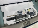 ラゲッジ下には、スペアタイヤの替わりとなる応急タイヤパンク修理キットも備え付けられています。軽量化・省スペースに貢献します!使い方もご説明させていただきますのでご安心ください♪